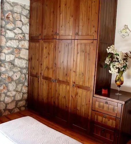 Feriehus Fragosiko - Rustic Retreat In Kefalonia