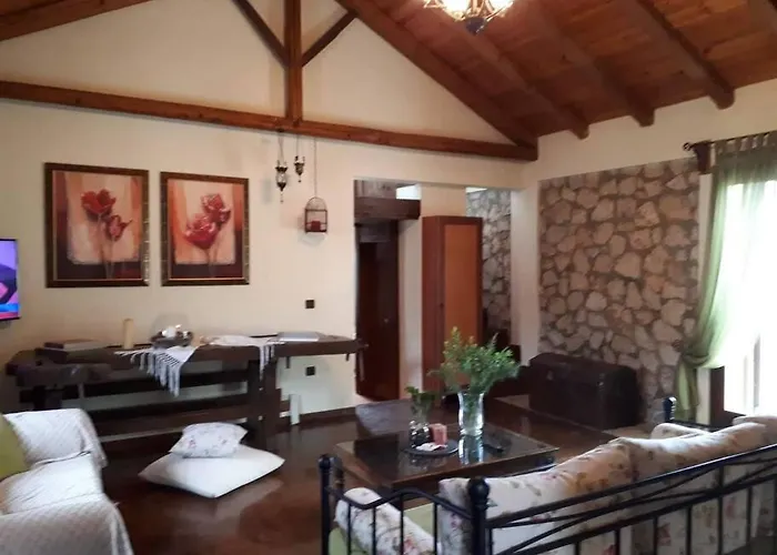 Fragosiko - Rustic Retreat In Kefalonia Feriehus