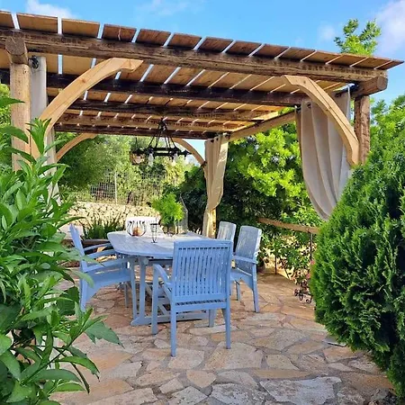 Fragosiko - Rustic Retreat In Kefalonia