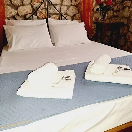 Fragosiko - Rustic Retreat In Kefalonia Tatil Evi